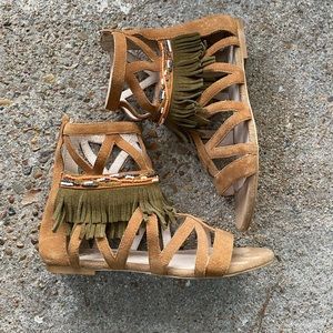 House of Harlow 1960 Moccasin sandals with fringe & beads